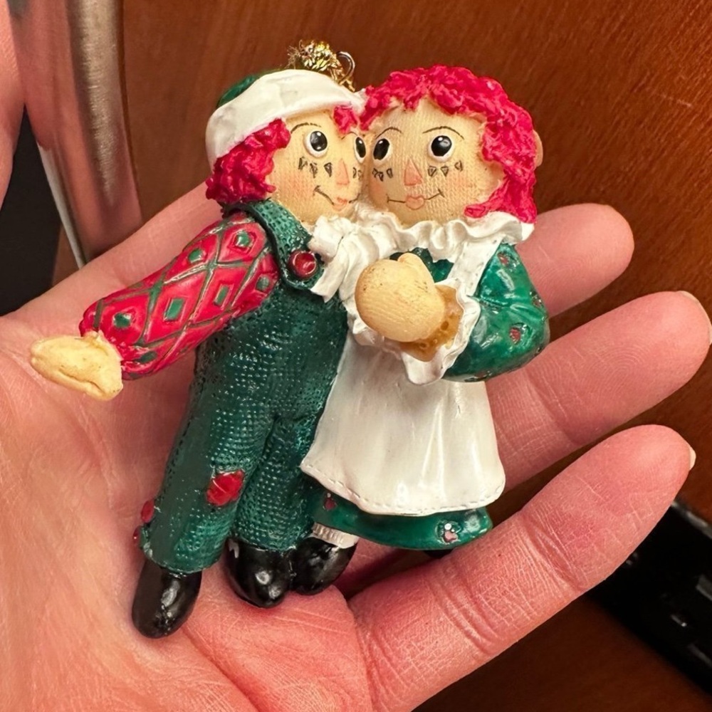 RAGGEDY ANN & ANDY 1998 CHRISTMAS ORNAMENT Vintage 3”